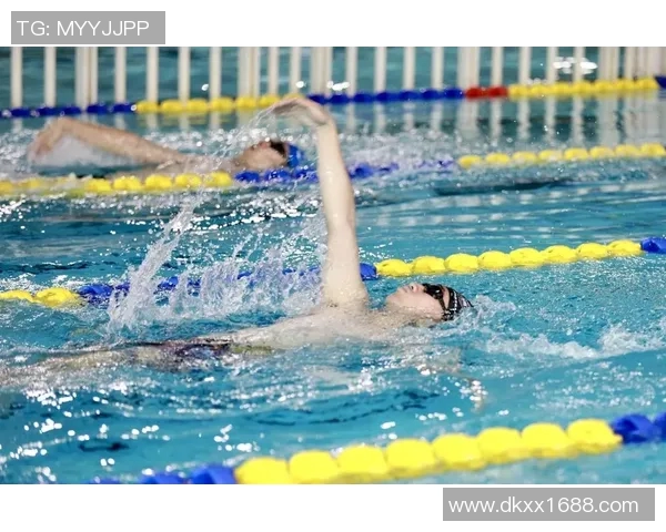 全球瞩目国际游泳赛事精彩纷呈，游泳健将展现极限速度与力量的巅峰对决