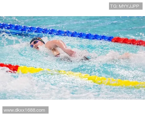 自由泳常见错误解析及改进技巧助你提升游泳水平 自由泳常见错误解析及改进技巧助你提升游泳水平