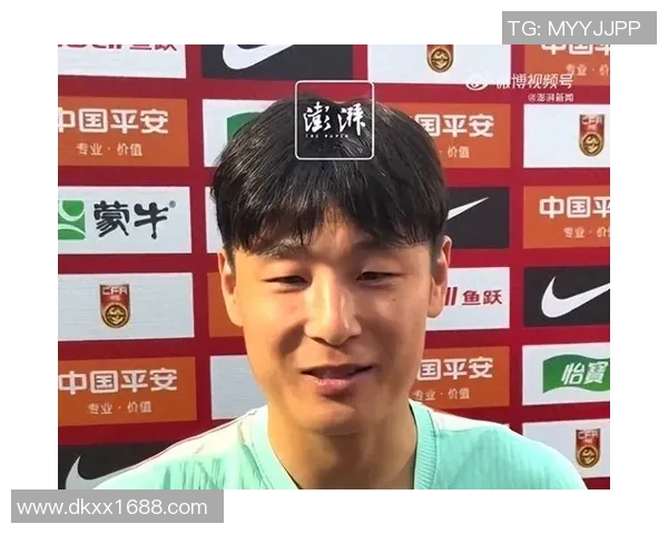 中国球迷心目中的足球明星是谁最受欢迎的解析与讨论 中国球迷心目中的足球明星是谁最受欢迎的解析与讨论