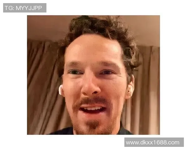 化妆成老头的足球明星挑战赛引发热议粉丝纷纷模仿参与活动
